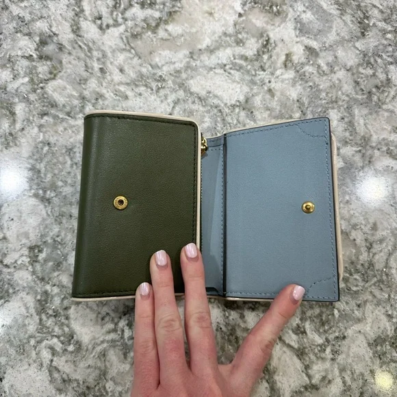 Tory Burch T Piped Medium Wallet - Picture 8 of 9